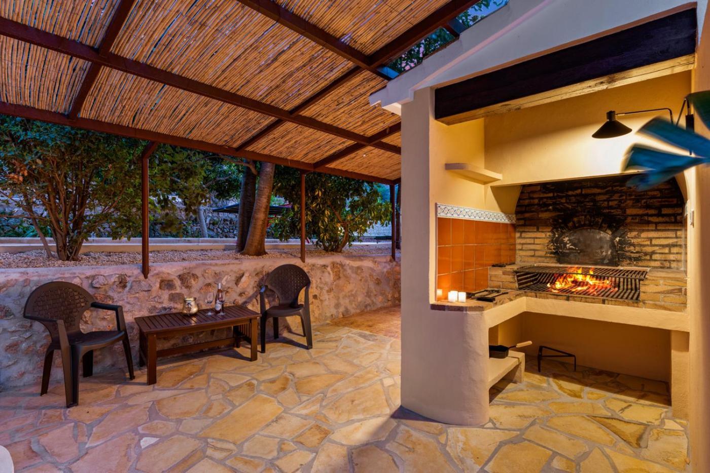 Villa Joan - Plusholidays กัลเป ภายนอก รูปภาพ